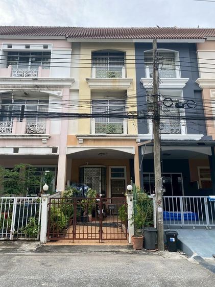 ขายทาวน์โฮมเพียง 1.95 ล้าน เหมาะสำหรับทำโฮมออฟฟิศ หรือพักอาศัย(ขายตามสภาพ) อ่อนนุช พัฒนาการ ทำเลดีมาก