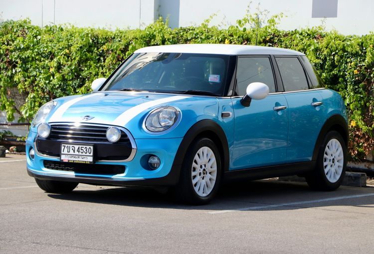 รถ Mini Hatch Cooper 1.5 สี ฟ้า