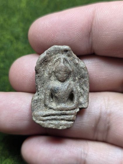 พระซุ้มกอเก่าๆ