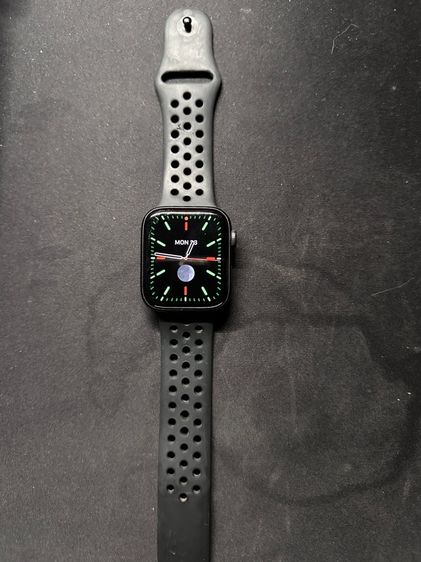 Apple Watch SE (1st Gen) Nike Edition 44mm (GPS Cellular)