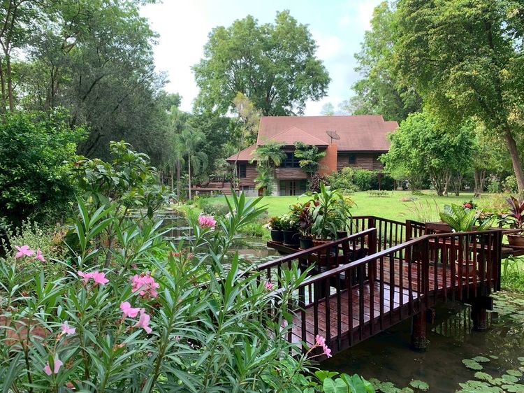 ขายที่ดินพร้อมสิ่งปลูกสร้าง บ้านไม้สักพร้อมสวน 20 ไร่ 2 งาน 59 ตร.ว. ทิศใต้ติดเนินเขา ชะอม แก่งคอย สระบุรี 