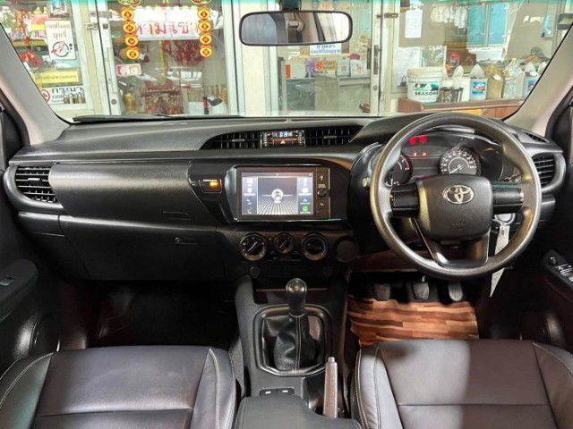 Toyota Hilux Revo 2021 Smart Cab 2.4 Entry Z Edition Pickup ดีเซล ไม่ติดแก๊ส เกียร์ธรรมดา ขาว รูปที่ 3
