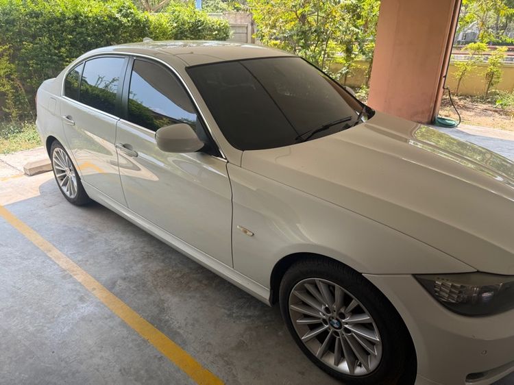 BMW Series 3 2012 320d Sedan ดีเซล ไม่ติดแก๊ส เกียร์อัตโนมัติ ขาว รูปที่ 2