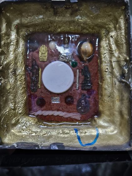 พระแม่ธรณีบีบมวยผม หลวงปู่หงษ์ รูปที่ 5