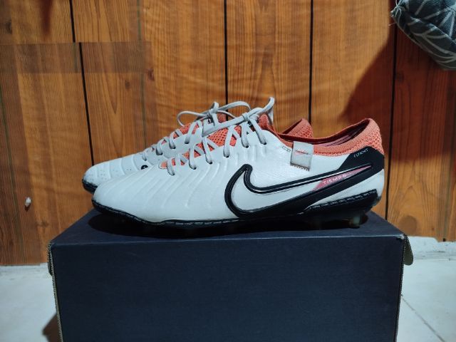 รองเท้าสตั๊ดมือ2

Nike Tiempo Legend 10 Elite AG ตัวท็อป

ไซด์ 42.5 หรือ 270  รูปที่ 4