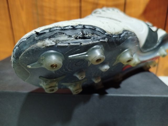 รองเท้าสตั๊ดมือ2

Nike Tiempo Legend 10 Elite AG ตัวท็อป

ไซด์ 42.5 หรือ 270  รูปที่ 16