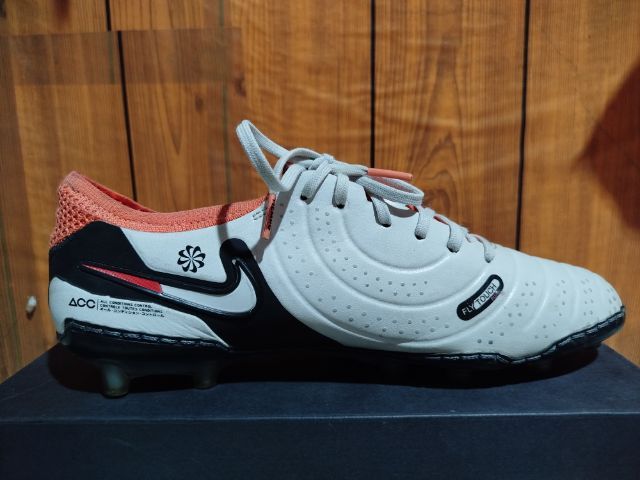 รองเท้าสตั๊ดมือ2

Nike Tiempo Legend 10 Elite AG ตัวท็อป

ไซด์ 42.5 หรือ 270  รูปที่ 8