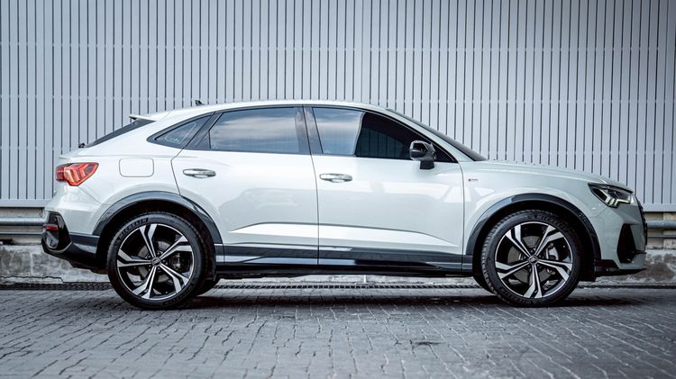 Audi Audi Q3  2022 2.0 TFSI Quattro 4WD Utility-car เบนซิน ไม่ติดแก๊ส เกียร์อัตโนมัติ เทา รูปที่ 4