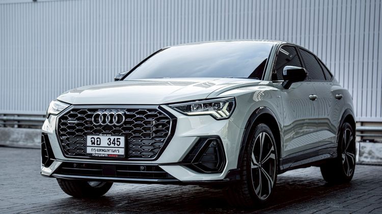 Audi Audi Q3 2022 2.0 TFSI Quattro 4WD Utility-car เบนซิน ไม่ติดแก๊ส เกียร์อัตโนมัติ เทา รูปที่ 3