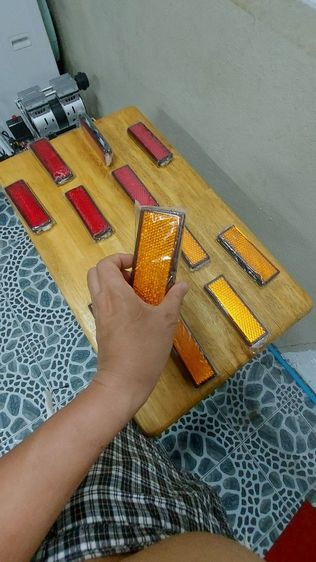 ทับทิมสะท้อนแสงใช้ติดรถบรรทุกหรือรถกู้ภัย ขนาดดังภาพ มี2สี(1.สีเหลือง2.สีแดง)ซื้อมาราคาอันละ75บ.แถวร้านสี่แยกวรจักรขอส่งต่ออันละ30บ.เน้นโทรถาม ไม่สะดวกพิมพ์ รูปที่ 13
