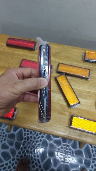 ทับทิมสะท้อนแสงใช้ติดรถบรรทุกหรือรถกู้ภัย ขนาดดังภาพ มี2สี(1.สีเหลือง2.สีแดง)ซื้อมาราคาอันละ75บ.แถวร้านสี่แยกวรจักรขอส่งต่ออันละ30บ.เน้นโทรถาม ไม่สะดวกพิมพ์ รูปที่ 8