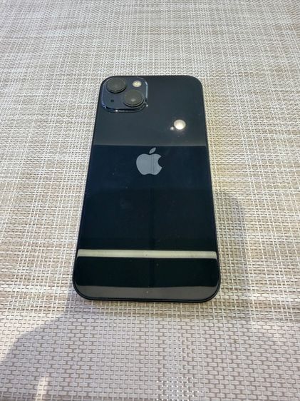 iPhone 13 สีดำ 128 ตำหนิหน้าจอเป็นเส้นด้านซ้ายมือสุด