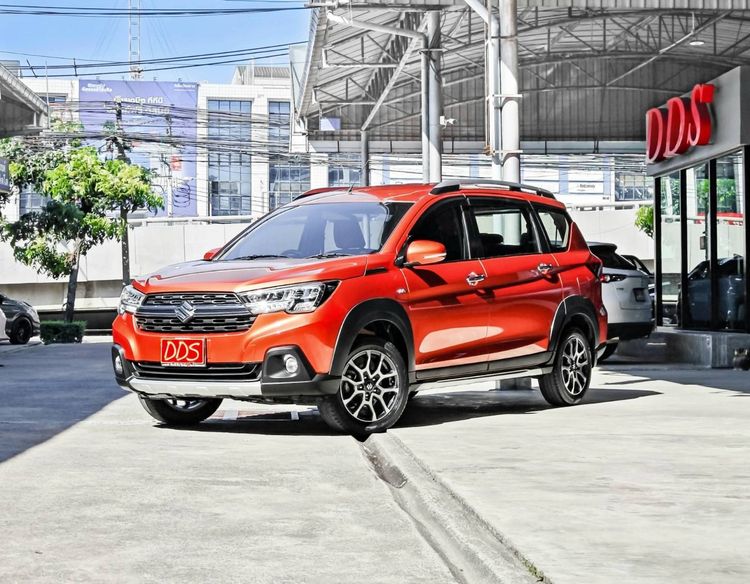 รถ Suzuki XL7 1.5 GLX สี ส้ม