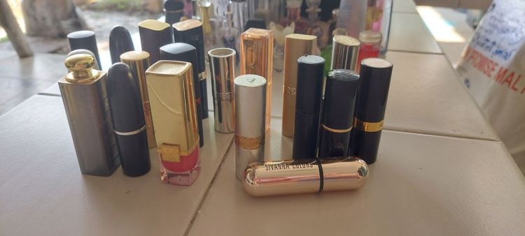 ขวดน้ำหอมแบรนด์แท้ของสะสม รูปที่ 2