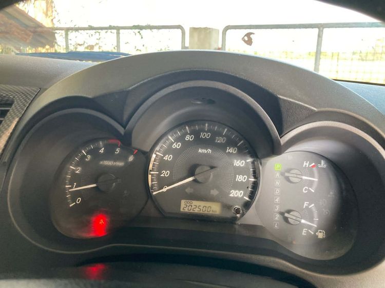 Toyota Hilux Vigo Champ 2014 Smart Cab 2.5 E Prerunner Pickup ดีเซล ไม่ติดแก๊ส เกียร์อัตโนมัติ ขาว รูปที่ 4