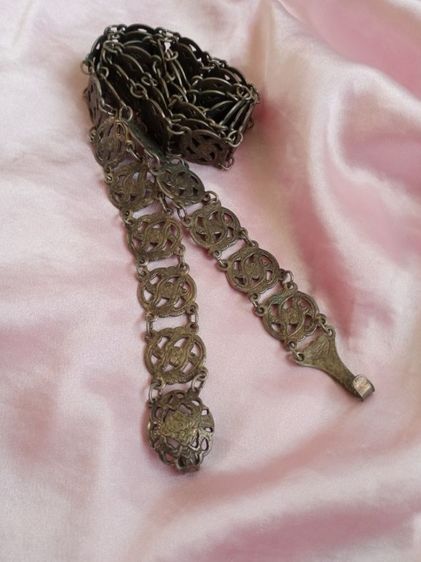 เข็มขัดเก่า มีตอกตราเลข(ยาว 42นิ้ว)