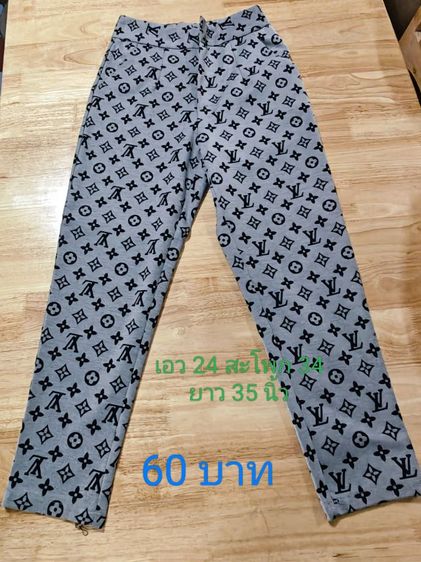 เสื้อผ้ามือสองสภาพดี รูปที่ 11