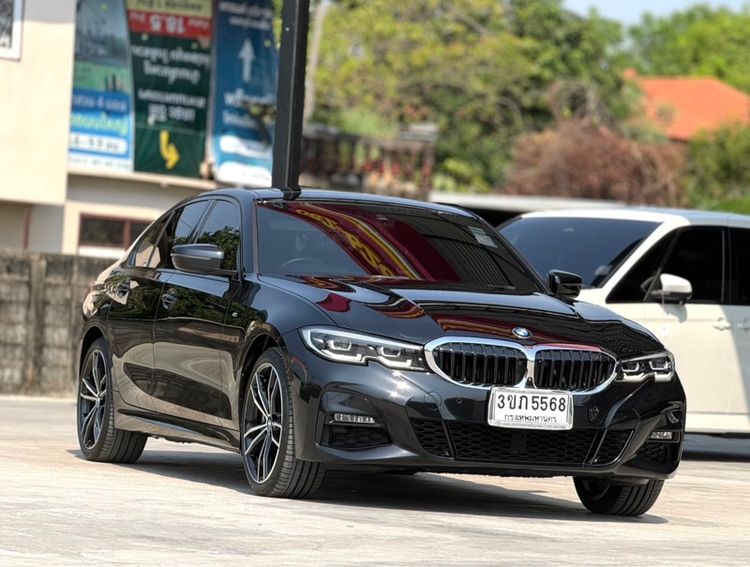 รถ BMW Series 3 330e สี ดำ
