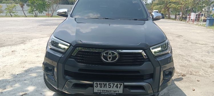 รถ Toyota Hilux Revo Double Cab 2.4 High Prerunner สี เทา