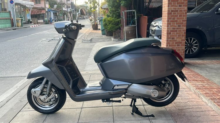 Lambretta X300 จดปี 25 ไมล์ 1712 km. รูปที่ 2