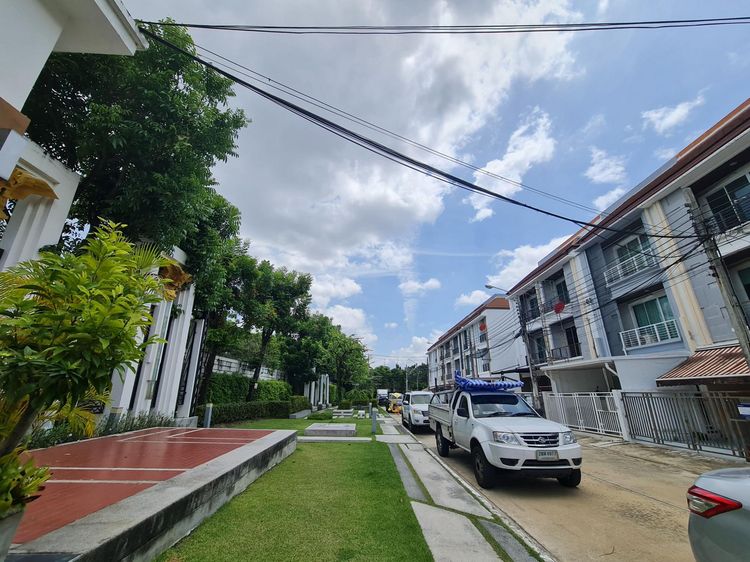 💟 ทาวน์เฮ้าส์ 3 ชั้น โครงการบ้านกลางเมือง ลาดพร้าว 87 💟 รูปที่ 4