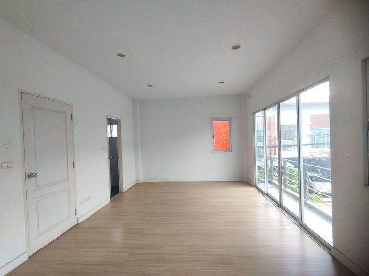 💟 ทาวน์เฮ้าส์ 2 ชั้น โครงการเนอวานา คลัสเตอร์ รามคำแหง 💟 รูปที่ 4