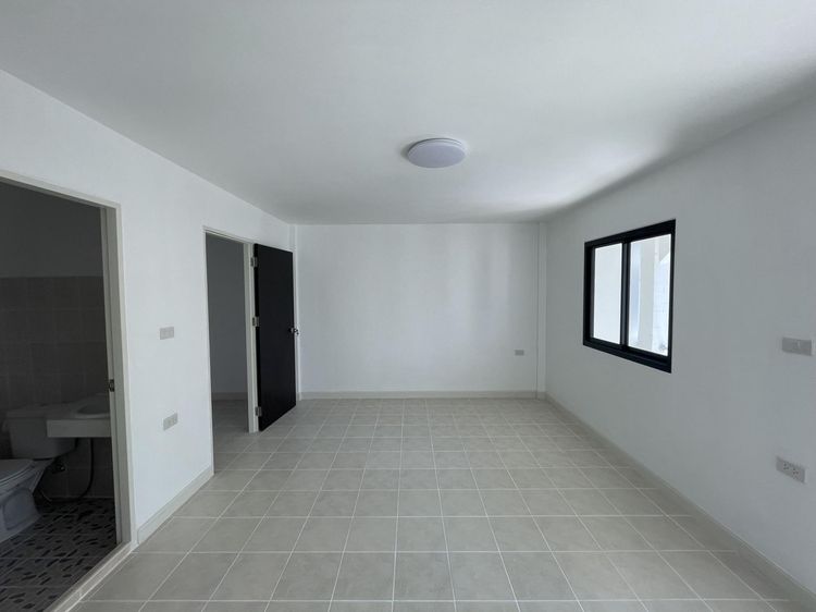 💟 ทาวน์เฮ้าส์ 2 ชั้น โครงการรัฐกิจ บางละมุง : ปรับปรุงใหม่ 💟 รูปที่ 4