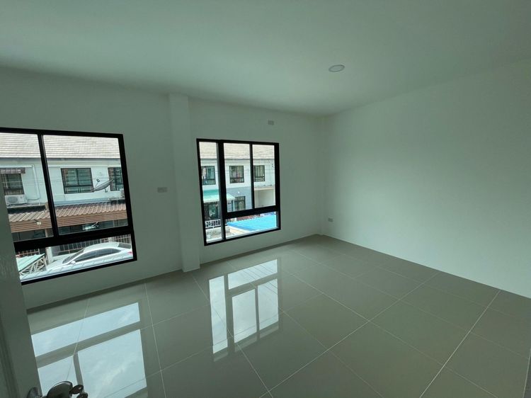 💟 ทาวน์เฮ้าส์ 2 ชั้น โครงการไอวี่ ทาวน์ 1 ชลบุรี : ปรับปรุงใหม่ 💟 รูปที่ 3