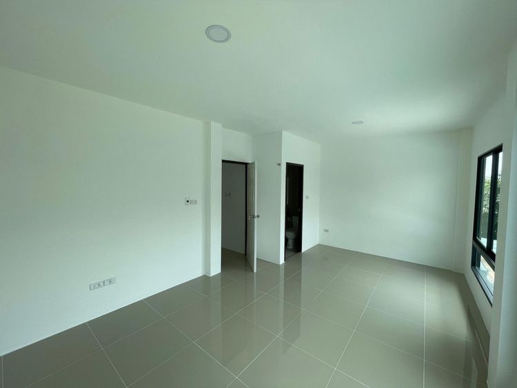 💟 ทาวน์เฮ้าส์ 2 ชั้น โครงการไอวี่ ทาวน์ 1 ชลบุรี : ปรับปรุงใหม่ 💟 รูปที่ 4