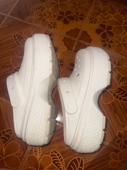รองเท้าcrocs ส้นสูงเบอร์41-42 รูปที่ 3