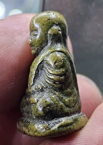 หลวงพ่อเงิน วัดบางคลาน พิมพ์นิยม เนื้อเหลืองอมเขียว พระมีความเก่าถึงยุคหลวงพ่อเงินครับ รูปที่ 5