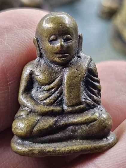 หลวงพ่อเงิน วัดบางคลาน พิมพ์นิยม สวยๆ