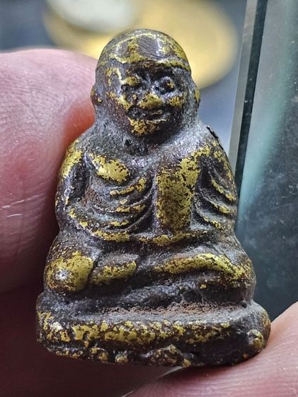 หลวงพ่อเงิน พิมพ์ขี้ตาห้าชาย กรุวัดใหม่คำวัน เนื้อเหลืองอมเขียว สวยเดิมครับ