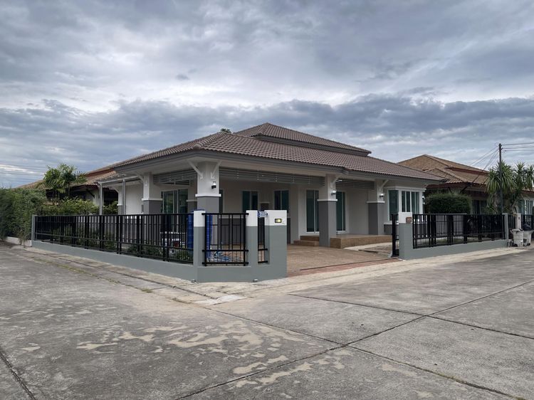 ð āļāđāļēāļāđāļāļĩāđāļĒāļ§ āđāļāļĢāļāļāļēāļĢāļāđāļēāļāļāļĨāļēāļāđāļĄāļ·āļāļ 5 āļāļļāļāļĢāļāļēāļāļĩ ð āļĢāļđāļāļāļĩāđ 2