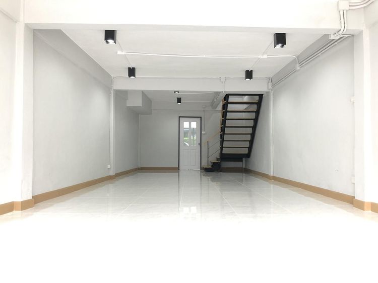 💟 อาคารพาณิชย์ 3 ชั้น ลาดกระบัง 💟 รูปที่ 2