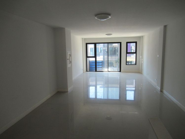 💟 อาคารพาณิชย์ โครงการอรสิริน บิสซิเนสเซ็นเตอร์ 3 เชียงใหม่ 💟 รูปที่ 4