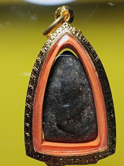 พระหลวงปู่ทวด เนื้อว่าน พิมพ์ใหญ่ รุ่นเเรก ปี2497 สภาพสวยเดิมเก่ามากผิวเดิมจากบนหิ้งเก่าเลยครับ รูปที่ 2