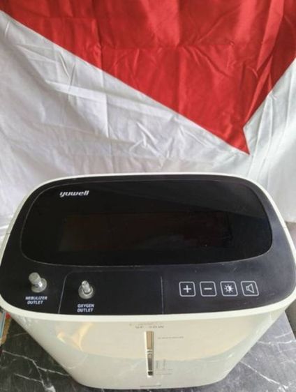Oxygen concentrator เครื่องผลิตออกซิเจนและพ่นยายี่ห้อ yuwell รุ่น 
9f-3bw รูปที่ 4
