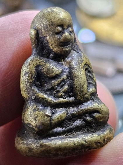 หลวงพ่อเงิน วัดบางคลาน พิมพ์ขี้ตาสามชาย  รูปที่ 3