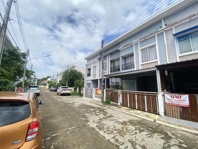 ใช่ 💟 ทาวน์เฮ้าส์ โครงการเมโทรทาวน์ 3 เมืองอุบลราชธานี 💟 รูปที่ 3