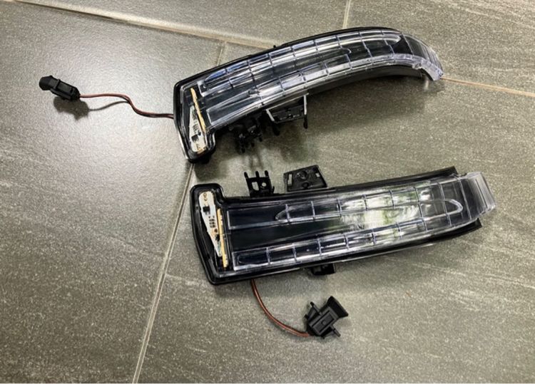  ไฟเลี้ยวกระจกข้าง Benz ML W164 W166 รูปที่ 3