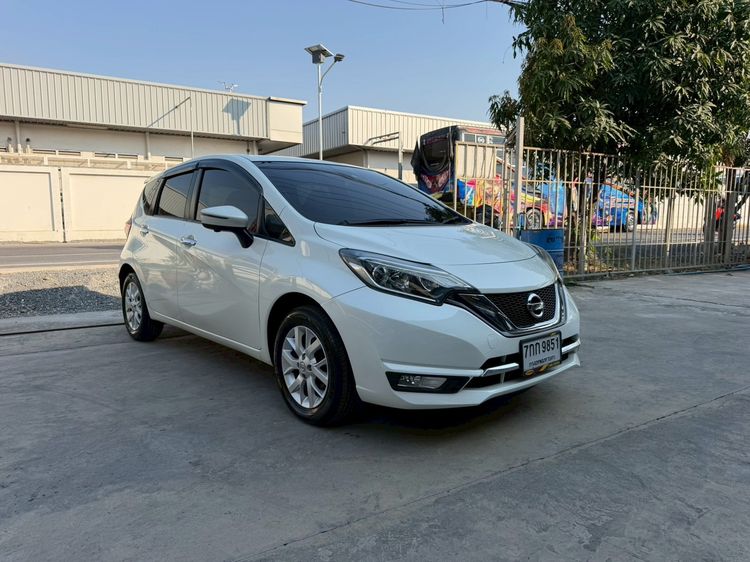 Nissan Note 2017 1.2 VL Sedan เบนซิน ไม่ติดแก๊ส เกียร์อัตโนมัติ ขาว รูปที่ 3