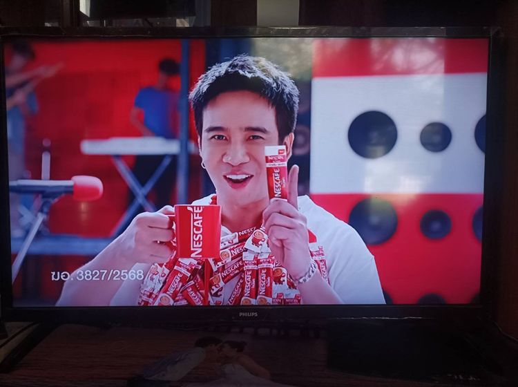 LED TV philips รุ่น 32pht4002s ดิจิตอลทีวี 32 นิ้ว ดูได้เลยไม่ต้องต่อกล่อง ภาพสวยเสียงดี รีโมทครบ เพียง 1690 บาท  รูปที่ 3