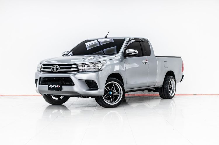 รถ Toyota Hilux Revo 2.4 E สี เทา