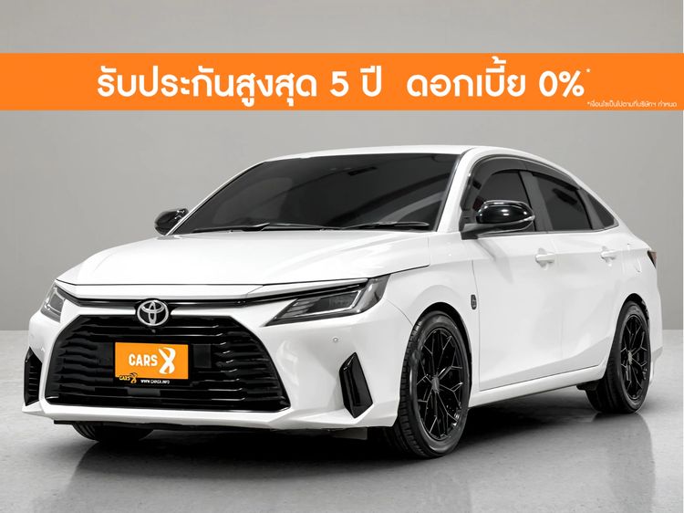 รถ Toyota Yaris ATIV 1.2 Premium Luxury สี ขาว