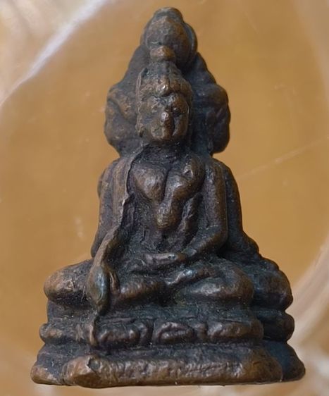 พระหล่อสามเกลอเนื้อโลหะเก่าค่ะ