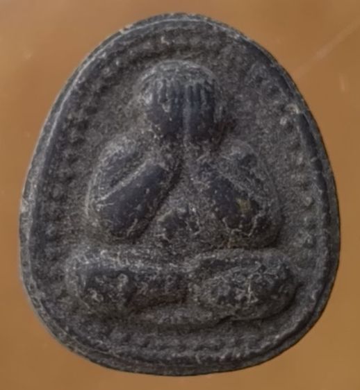 พระปิดตาหลังยันต์เก่าค่ะ