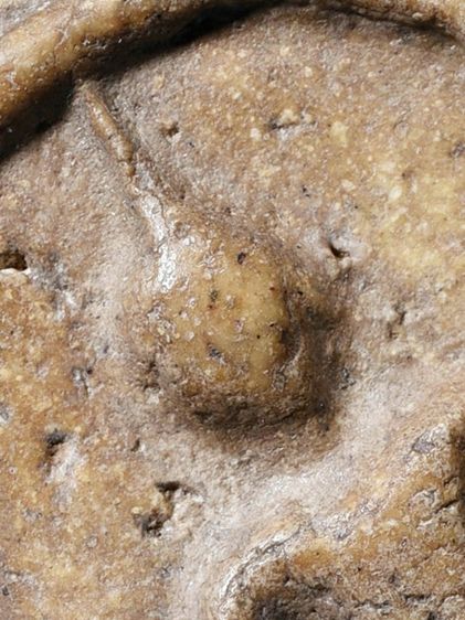 ให้เช่ามรดกบ้าน พระสมเด็จวัดระฆัง พิมพ์ใหญ่ สภาพใช้ มีมวลสาร เก่า รูปที่ 2