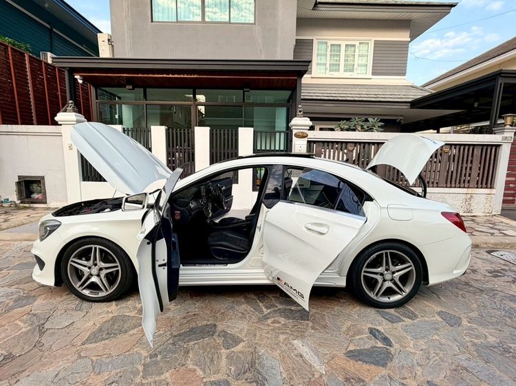 Mercedes-Benz CLA-Class 2015 CLA250 AMG Sedan เบนซิน ไม่ติดแก๊ส เกียร์อัตโนมัติ ขาว