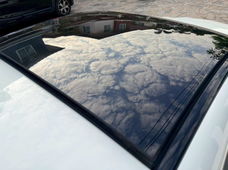 Mercedes-Benz CLA-Class 2015 CLA250 AMG Sedan เบนซิน ไม่ติดแก๊ส เกียร์อัตโนมัติ ขาว รูปที่ 3